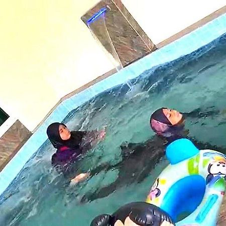 Desaru 16Pax Family With Private Mini Pool & Jacuzzi Villa Kota Tinggi Kültér fotó